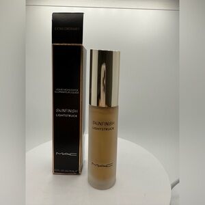 MAC Cosmetics Skinfinish Lightstruck Liquid Highlighter-Shade Extraordinary BNIB